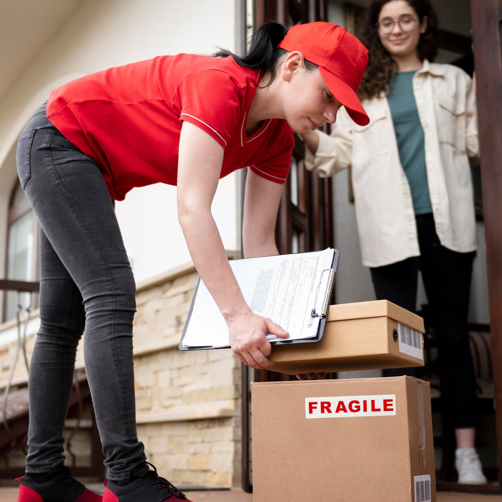 Pack of 35 Fragile Self Adhesive Labels by Janrax