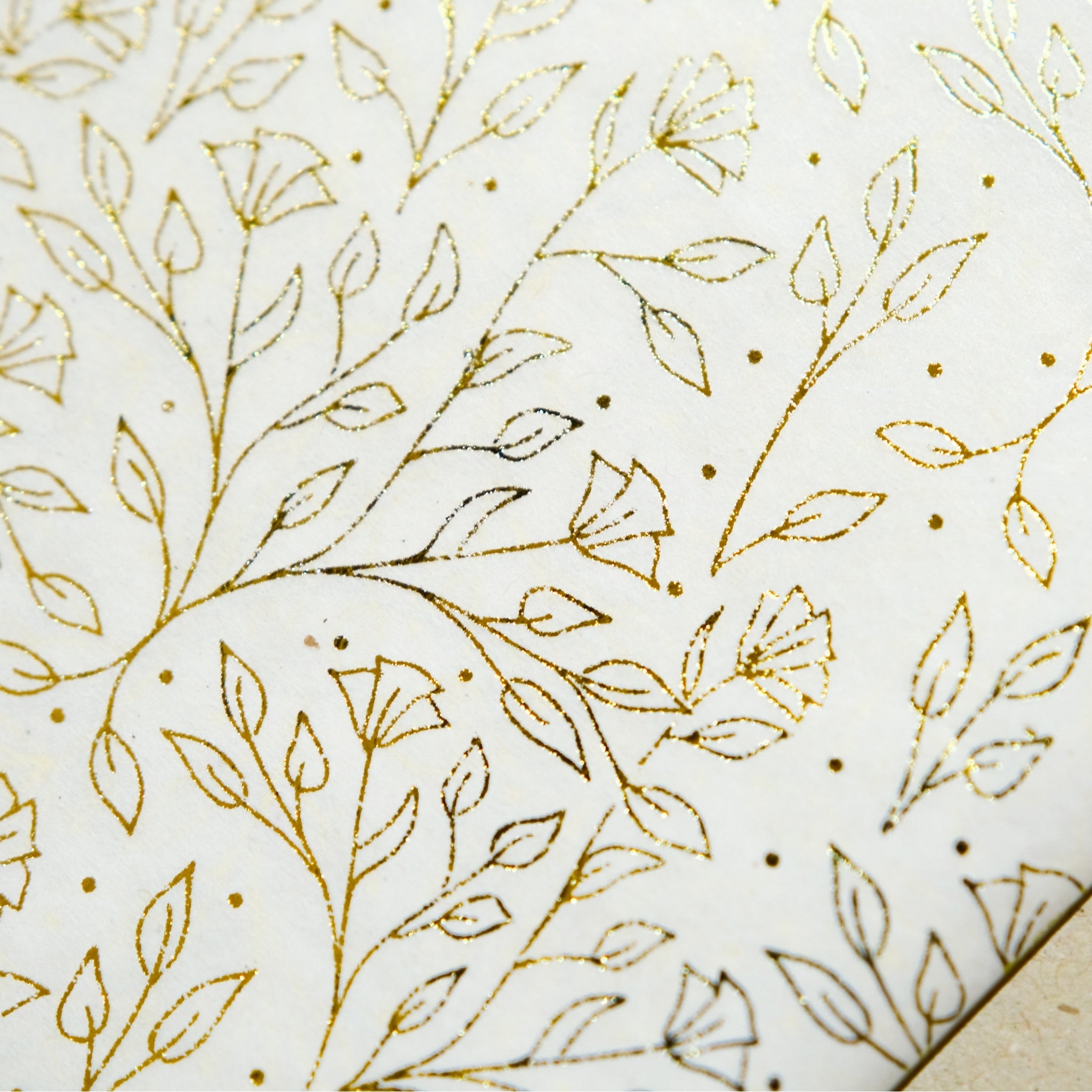 Pack of 10 Flowers Garden Gold Metallic Plastic-Free 18gsm Tissue Paper Sheets 50x70cm