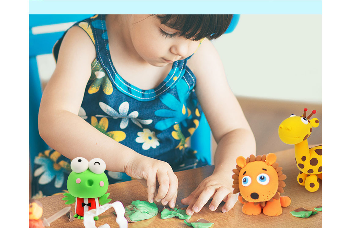 Pack of 12 Assorted Colour 190g Modelling Clay and Cutters