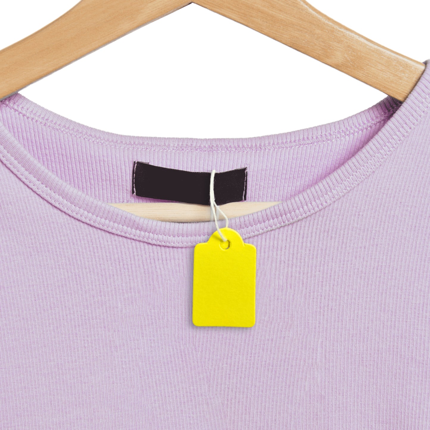 Pack of 100 Medium Yellow Strung Tags 25 x 39mm