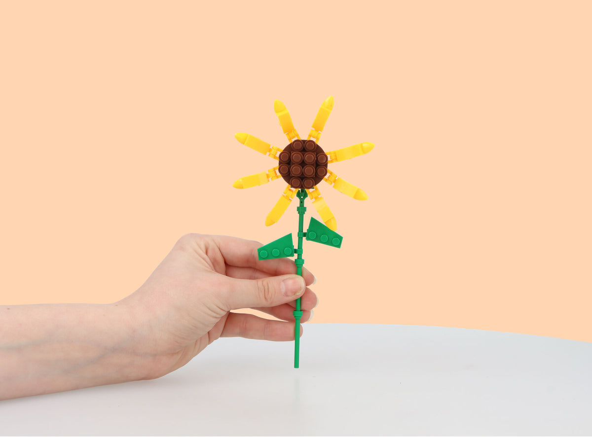 Single Flower Lego Block Kit - Creative Construction Toys Party Favours Stocking Fillers