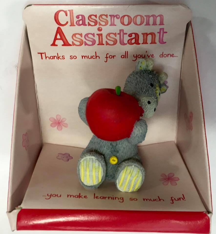 Classroom Assistant Captioned JoJo Giraffe Resin Figurine Elliot and Buttons {DC}