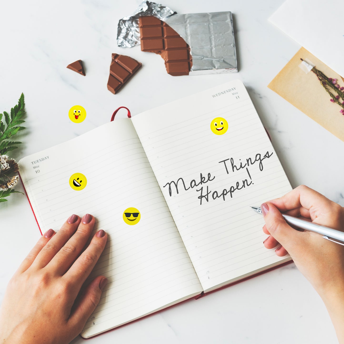 Pack of 315 Smile Face 8mm Self Adhesive Labels