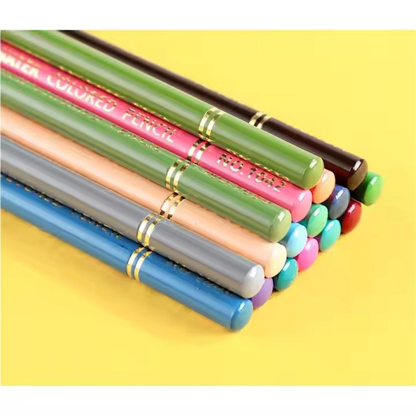 Pack of 120 Professional Water Coloured Pencils