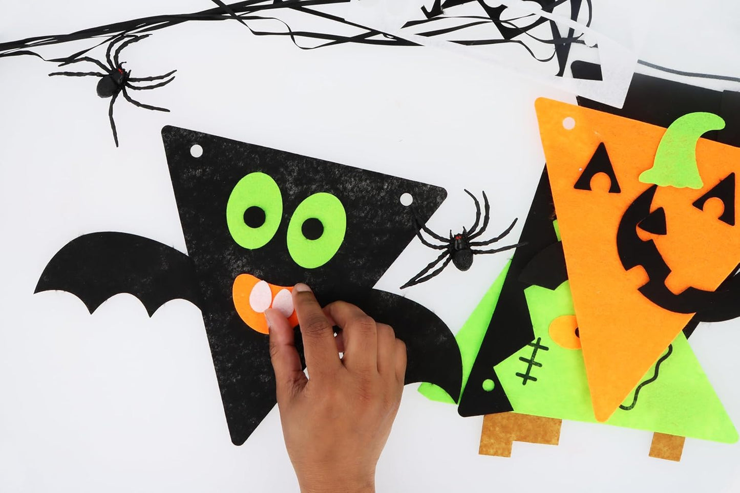 DIY Felt Halloween Bunting Set